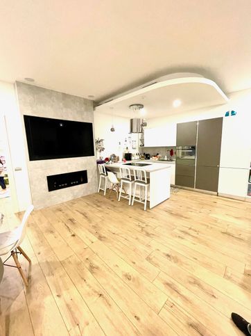 Casa indipendente in residenziale in Via Carlo Ravelli