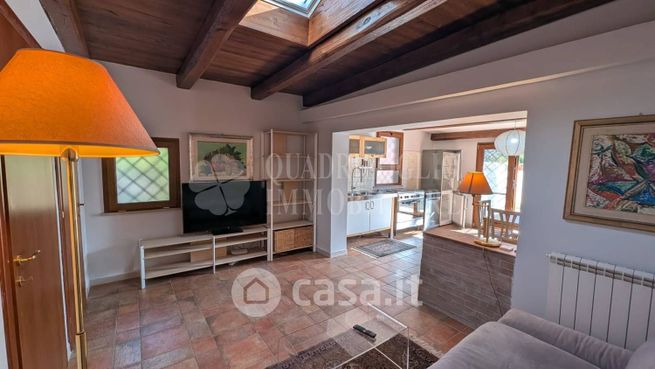 Casa indipendente in residenziale in Via Domenico Mustilli 58