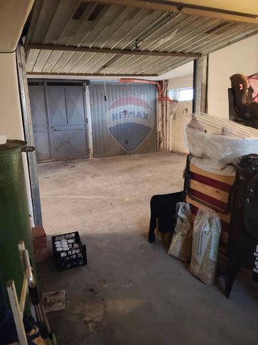 Box/posto auto in residenziale in Via Torrente 23