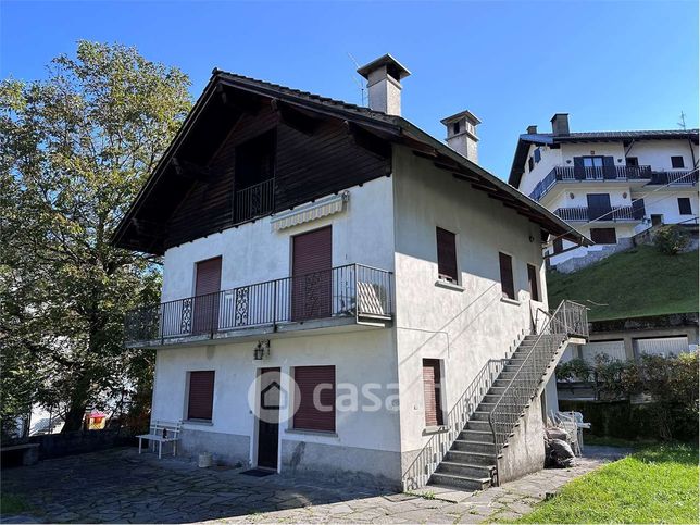 Casa indipendente in residenziale in Via dei Monti 41