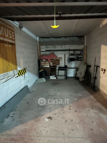 Box/posto auto in residenziale in Via Giuseppe Massarenti