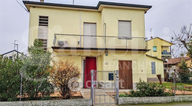 Villa in residenziale in Via Filippo Turati