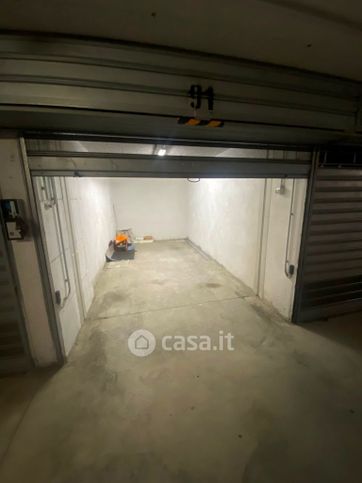 Box/posto auto in residenziale in Via Nuvoloni