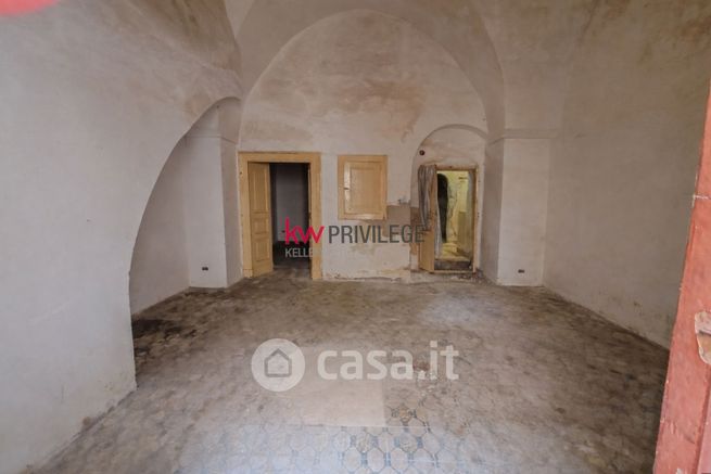 Casa indipendente in residenziale in Via Notarlongo 34