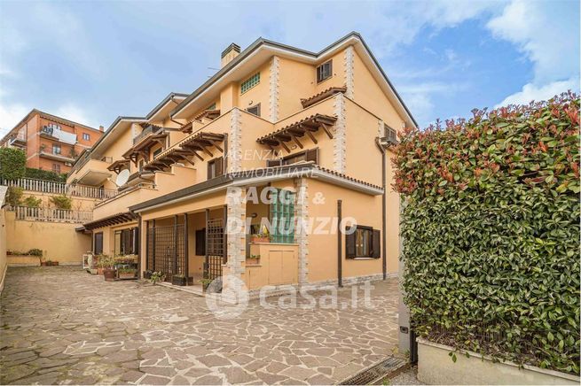 Appartamento in residenziale in Via della Rocca 62