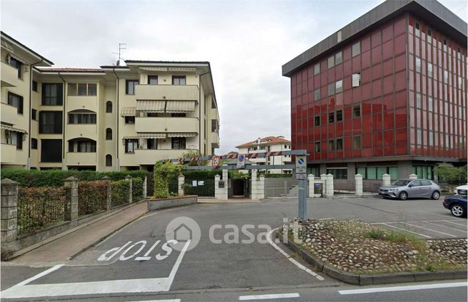 Garage/posto auto in residenziale in Via Cesare Battisti 39