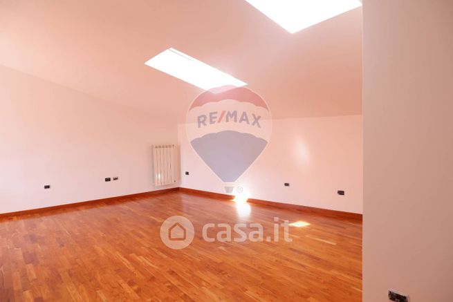 Appartamento in residenziale in Via A.S. Mazzocchi 1