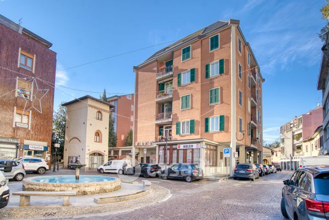 Ufficio in commerciale in Piazza Giuseppe Garibaldi 8