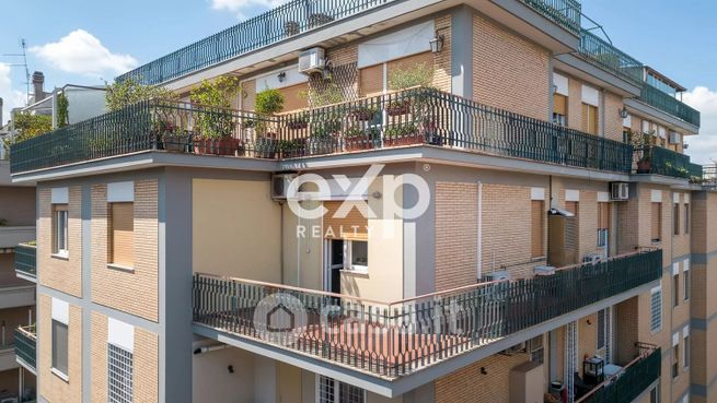 Appartamento in residenziale in Via Federico de Roberto 15