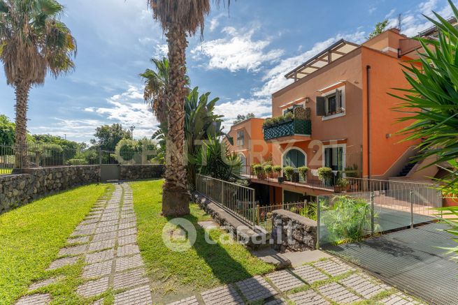 Villetta a schiera in residenziale in Via Maria Gianni 81