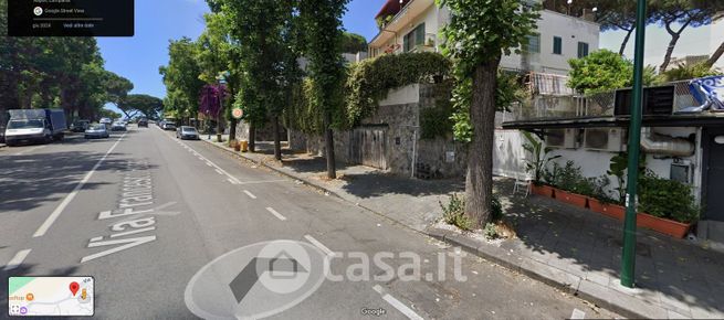 Garage/posto auto in residenziale in Via Francesco Petrarca