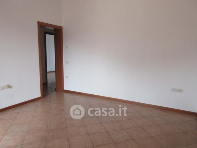 Appartamento in residenziale in Piazza IV Novembre