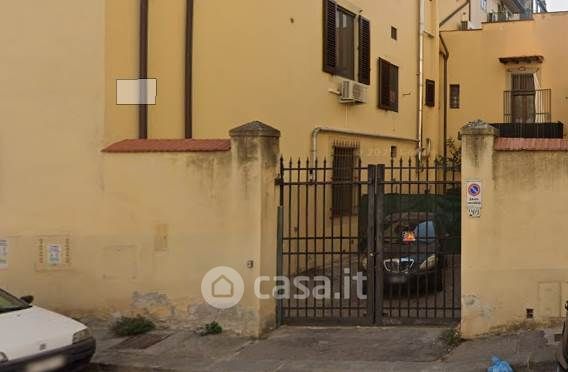 Box/posto auto in residenziale in Via Reginaldo Giuliani 209
