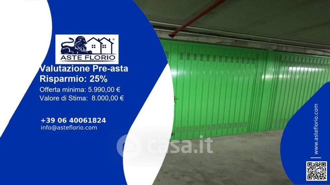 Box/posto auto in residenziale in Via Envie 8 /A
