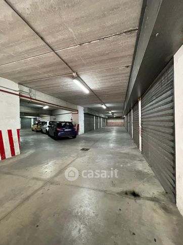 Box/posto auto in residenziale in Via Degli Olivetani