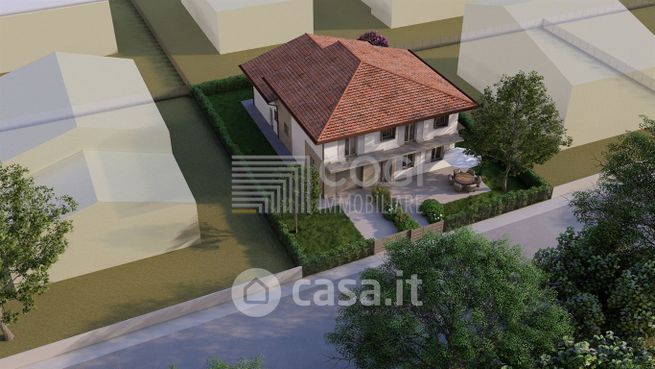 Casa indipendente in residenziale in Via Liverani 3