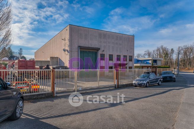 Capannone in commerciale in Via V. Veneto 21