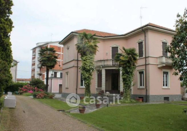 Villa in residenziale in Via della Liberazione 25