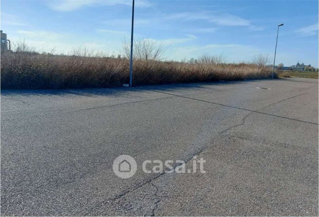 Terreno edificabile in residenziale in Via Pietro Nenni