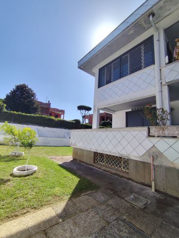 Villetta a schiera in residenziale in Viale Silvana