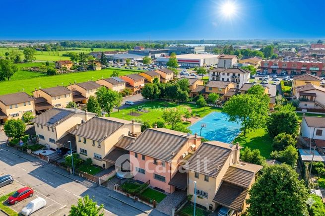 Villetta a schiera in residenziale in Via Don Lorenzo Milani