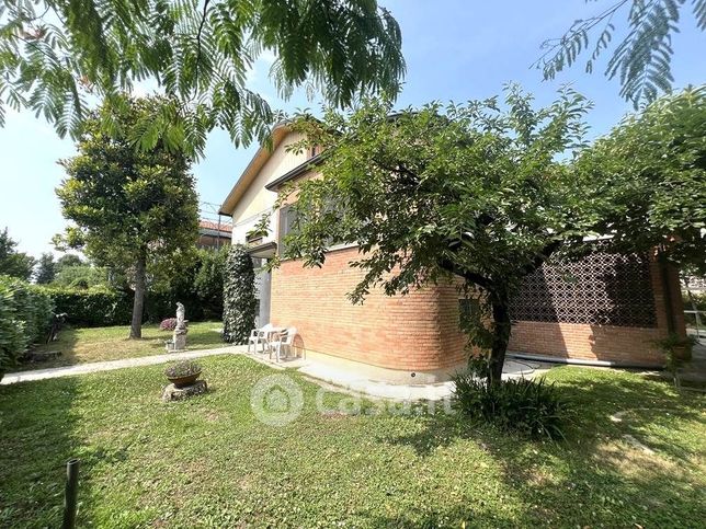 Villa in residenziale in
