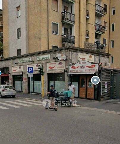 Negozio/locale commerciale in commerciale in Via Marco D'Agrate 31