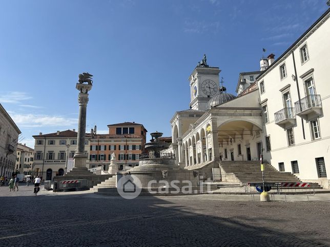 Ufficio in commerciale in Piazza Antonio Belloni