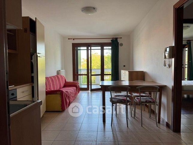 Appartamento in residenziale in Via Candiani