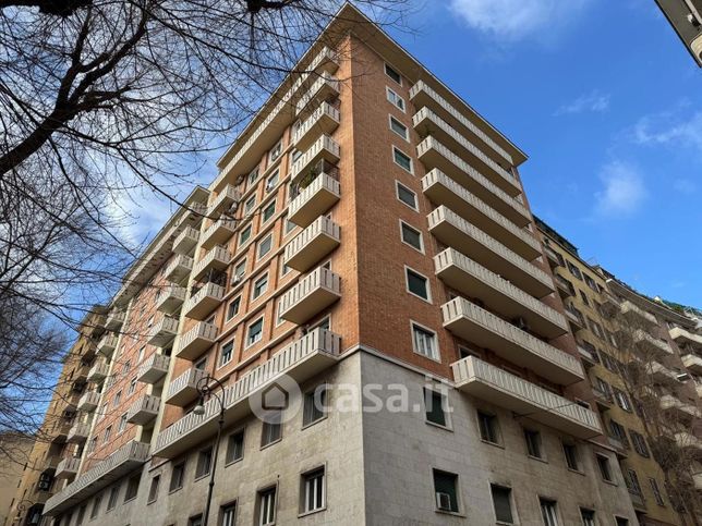 Appartamento in residenziale in Viale Ippocrate