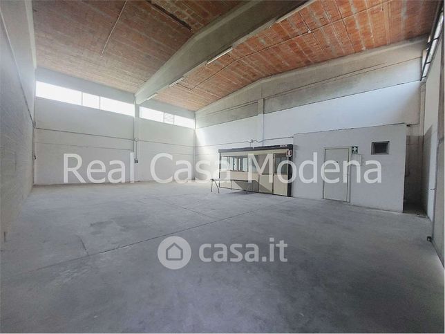 Capannone in commerciale in Fondo Val Tiepido 130