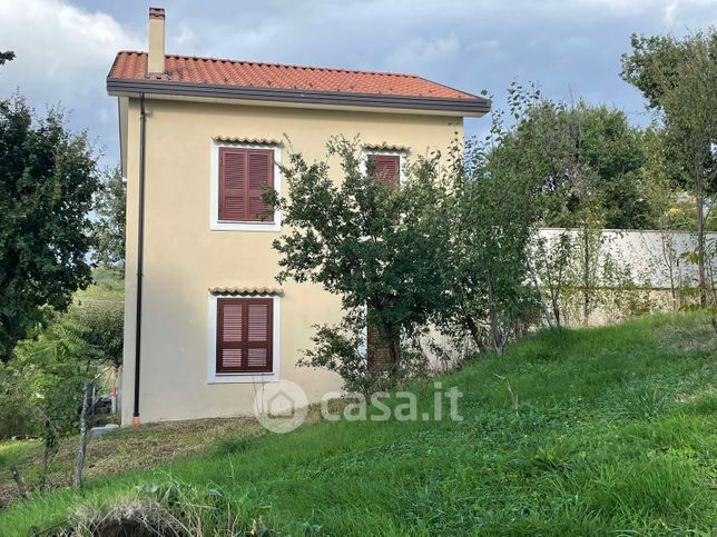 Casa indipendente in residenziale in Contrada Chianola