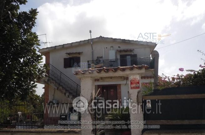 Appartamento in residenziale in Via Foglia 13