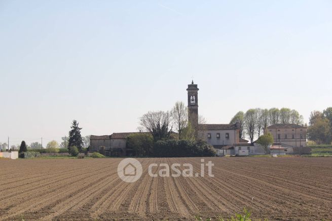 Rustico/casale in residenziale in Via Argine Cremona