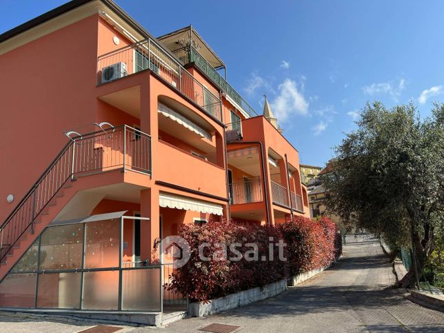 Appartamento in residenziale in Via Pairola