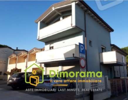 Appartamento in residenziale in Via Abruzzi 2