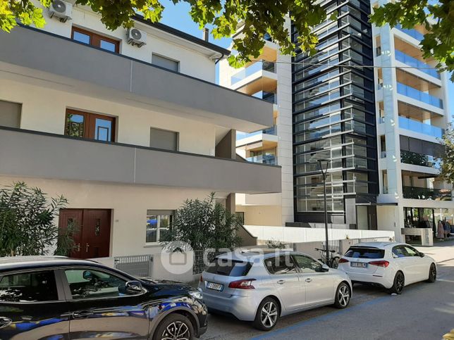 Appartamento in residenziale in Via Marina 28