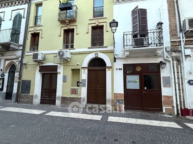 Ufficio in commerciale in Corso Gabriele Manthone 38