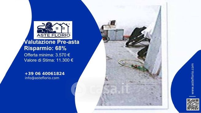 Box/posto auto in residenziale in Via Aurelia Vecchia 38