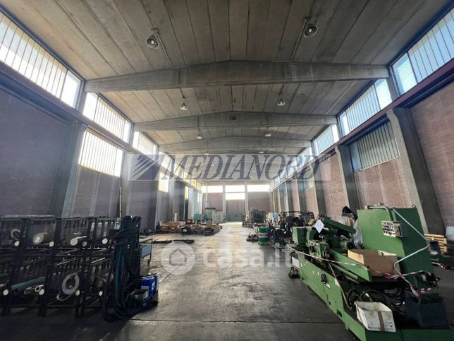 Capannone in commerciale in caravaggio