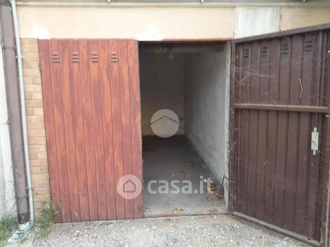 Garage/posto auto in residenziale in Piazza San Giorgio 20