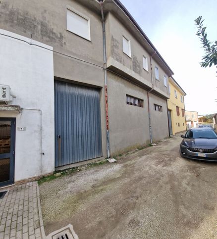 Garage/posto auto in residenziale in Via della Fontana