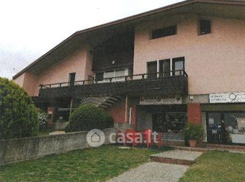 Attivitã /licenza (con o senza mura) in commerciale in Via Giacomo Matteotti 2