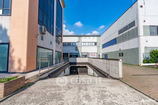 Box/posto auto in residenziale in Via A. Cechov 3