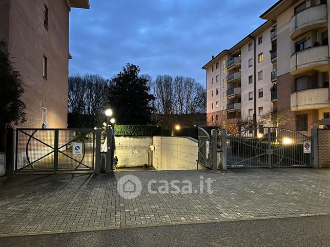 Garage/posto auto in residenziale in Via Giuseppe Dossetti 3 D