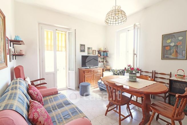 Appartamento in residenziale in Via Valverde