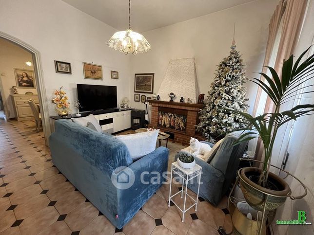 Casa bi/trifamiliare in residenziale in Viale Giacomo Puccini