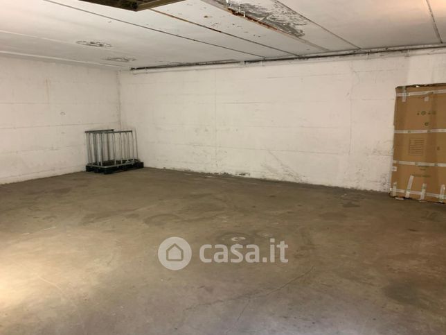 Garage/posto auto in residenziale in Via Bellinzaghi