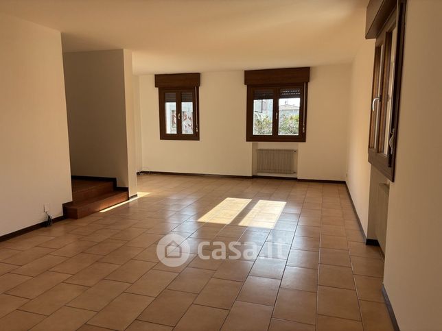 Appartamento in residenziale in Via Costa Calcinara