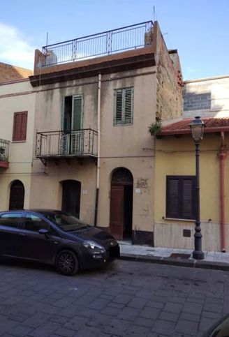 Casa indipendente in residenziale in Via Buonriposo 3